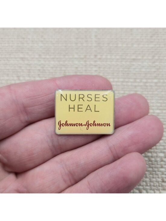 Jewelry - Vintage Johnson & Johnson Nurses Heal Enamel Pin A7876